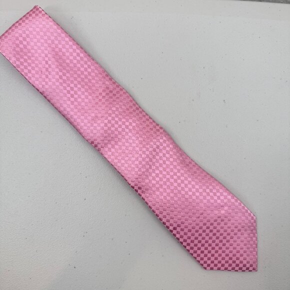 Donald J. Trump Signature Collection Silk Tie Designer Pink Squares W3.75xL58 - Picture 1 of 7